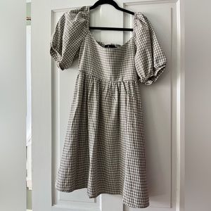 Pomander Place XS Square Neck Dress